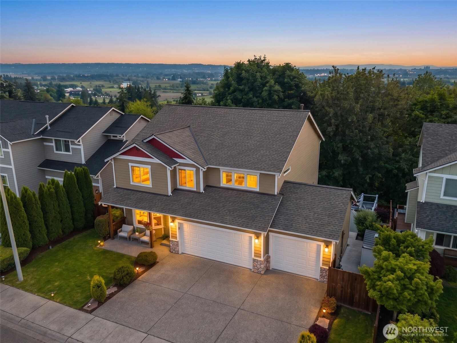 30 79th Drive NE