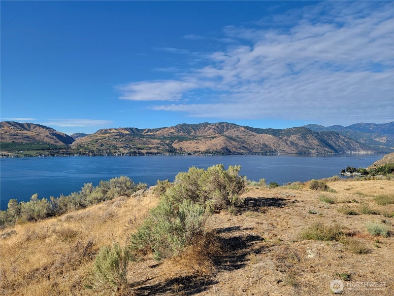 211 Viewland Way