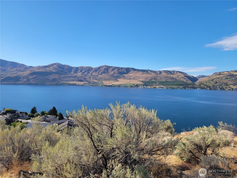 211 Viewland Way