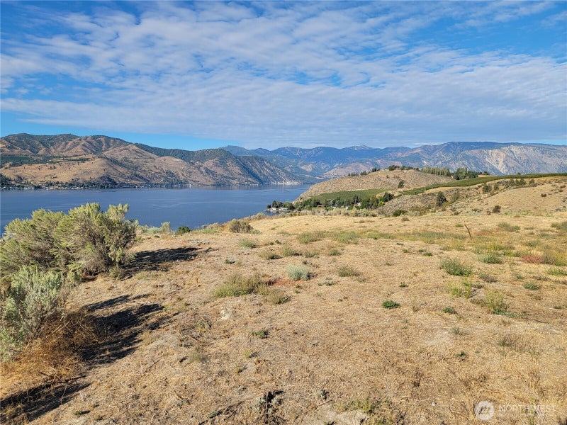 211 Viewland Way