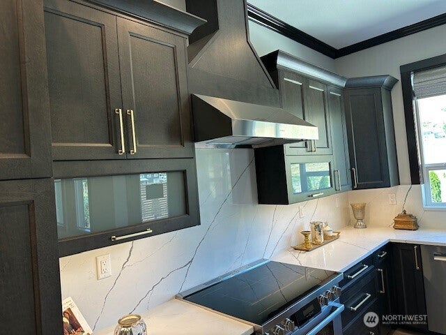 949 N Newport Loop