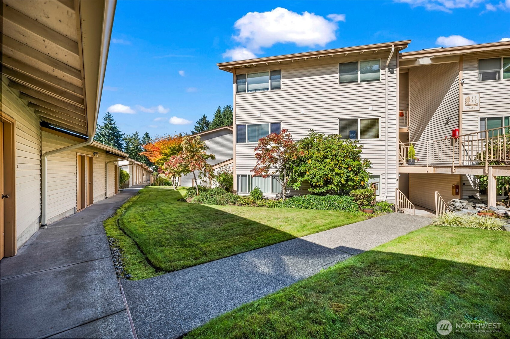 7606 37th Street W B3