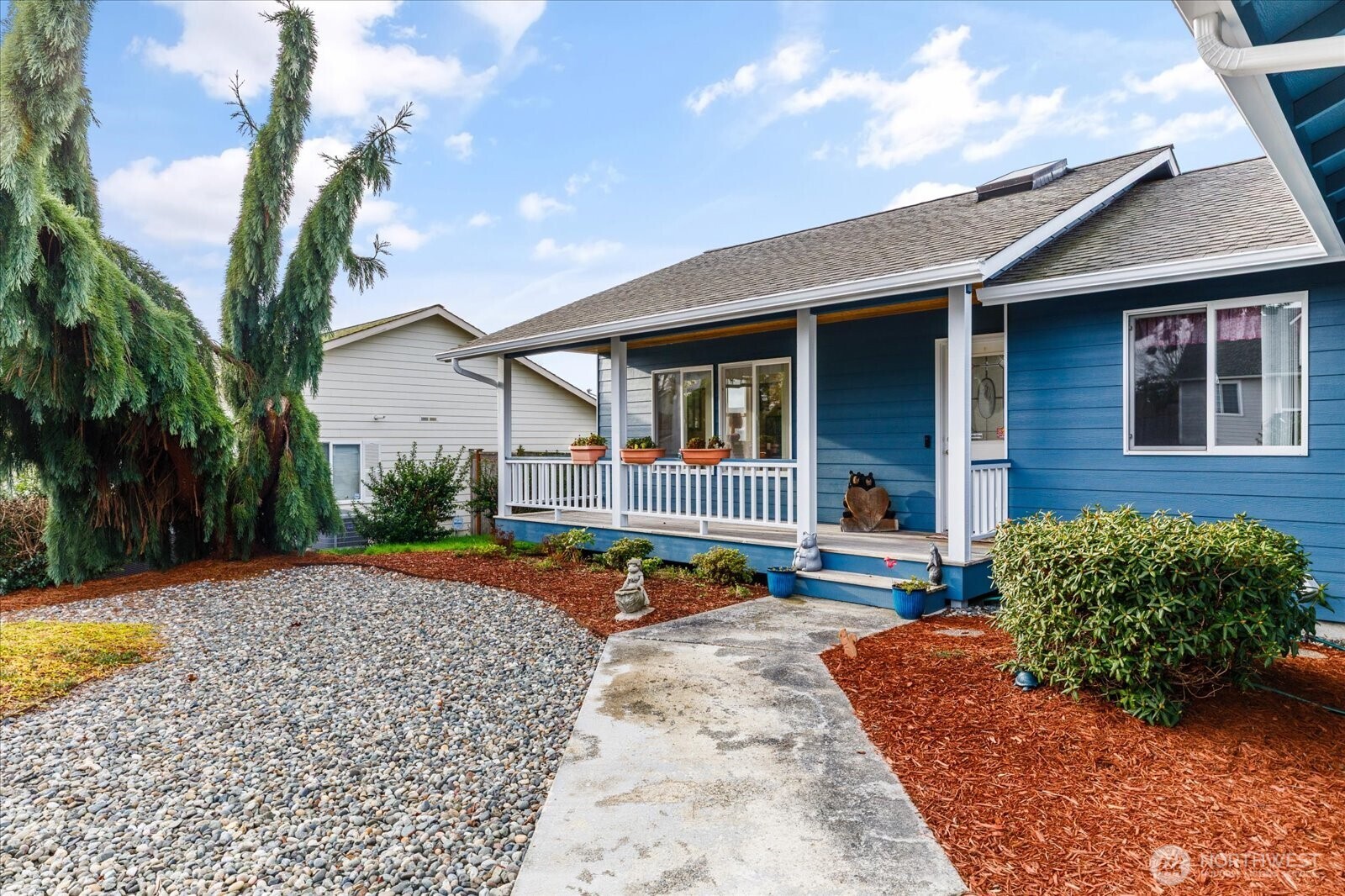 727 SW Ottercrest Street