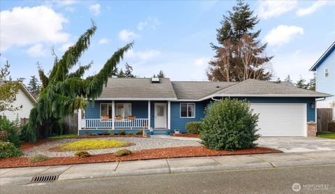 Photo of 727 SW Ottercrest Street, Oak Harbor, WA 98277 (MLS # 2463352)