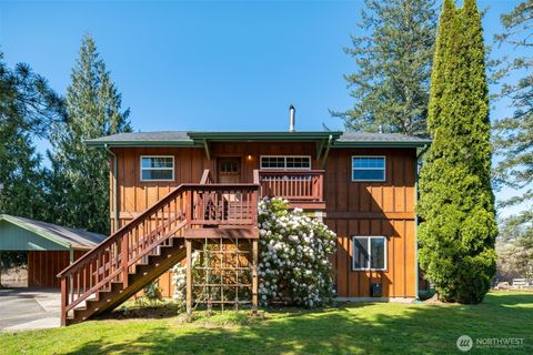 Photo of 38002 SE 85th Street, Snoqualmie, WA 98065 (MLS # 2482858)
