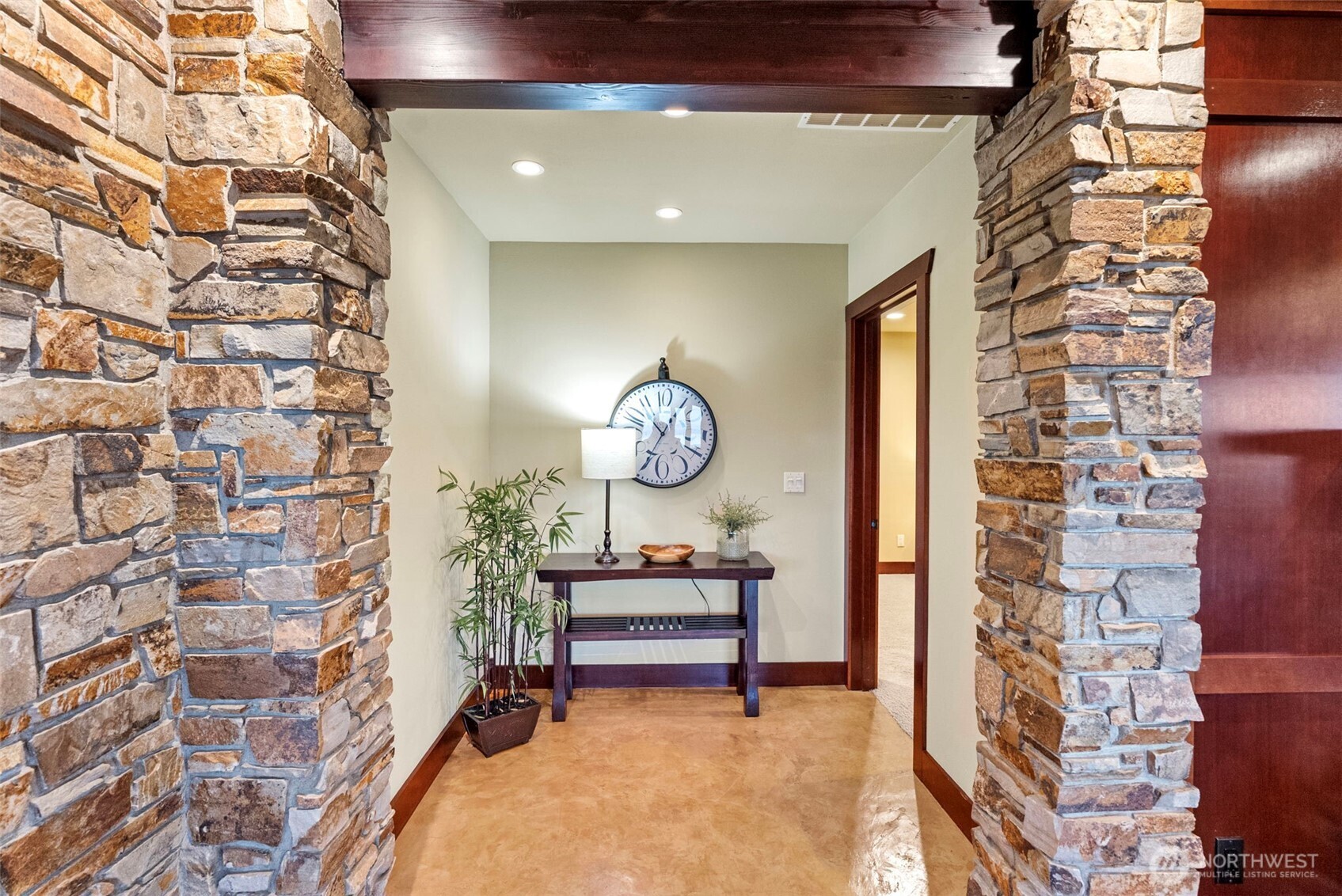 6916 Soundview Drive