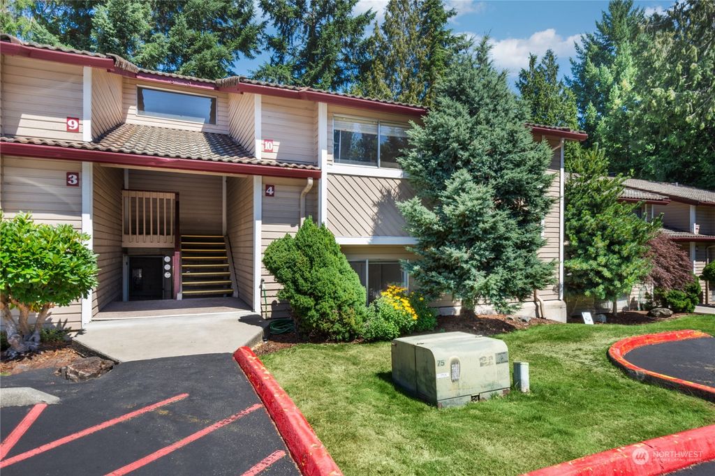 Photo of 17515 149th Avenue SE #E-4, Renton, WA 98058 (MLS # 2146764)