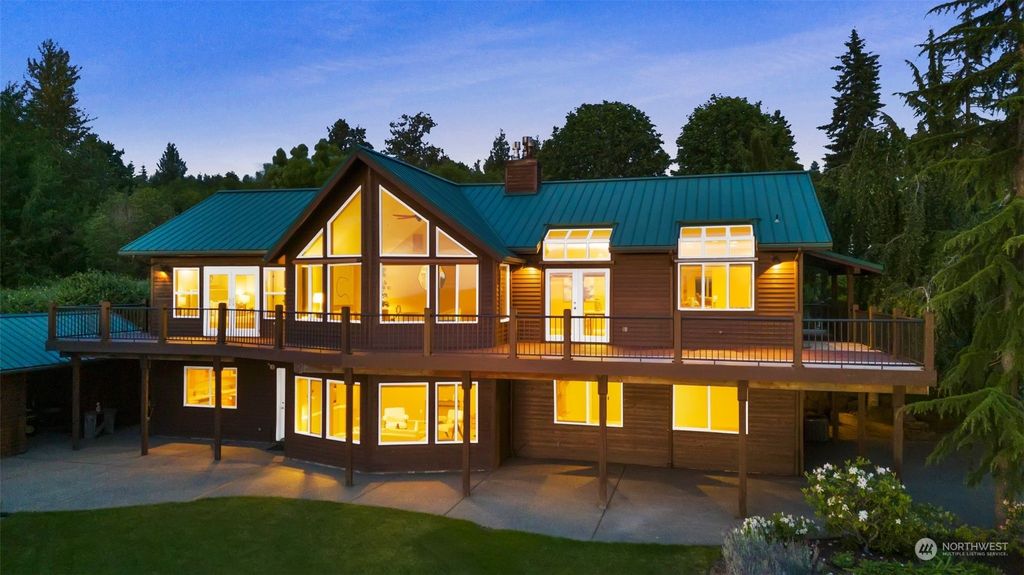 Photo of 32201 SE Mountain View Drive, Black Diamond, WA 98010 (MLS # 2251360)