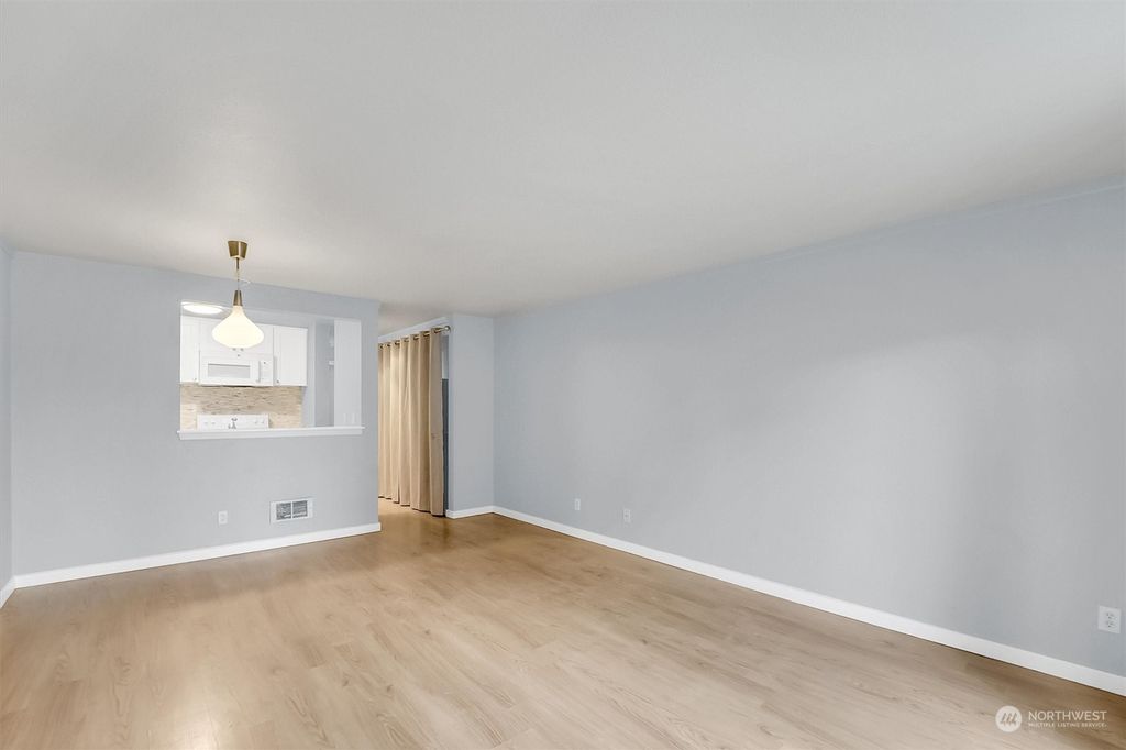 Photo of 31003 14th Avenue S #G4, Federal Way, WA 98003 (MLS # 2215232)