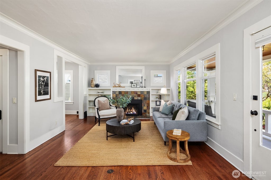 Photo of 135 NE 53rd Street, Seattle, WA 98105 (MLS # 2580293)