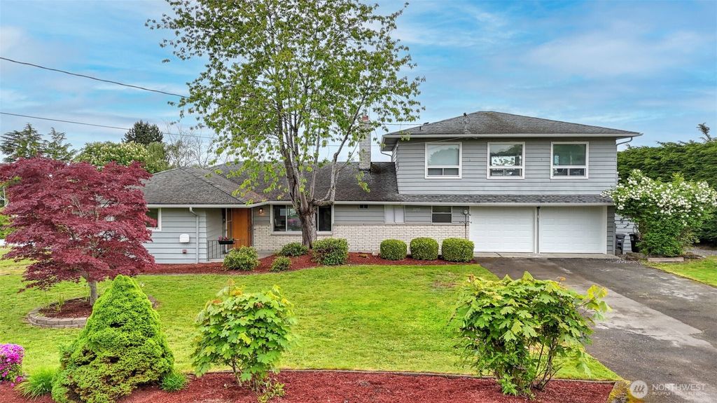 Photo of 22919 18th Avenue S, Des Moines, WA 98198 (MLS # 2377007)