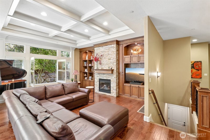 1010 NW 44th Avenue