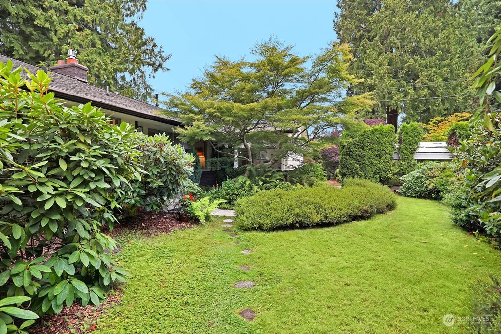 Photo of 20420 85th Place W, Edmonds, WA 98026 (MLS # 2158916)