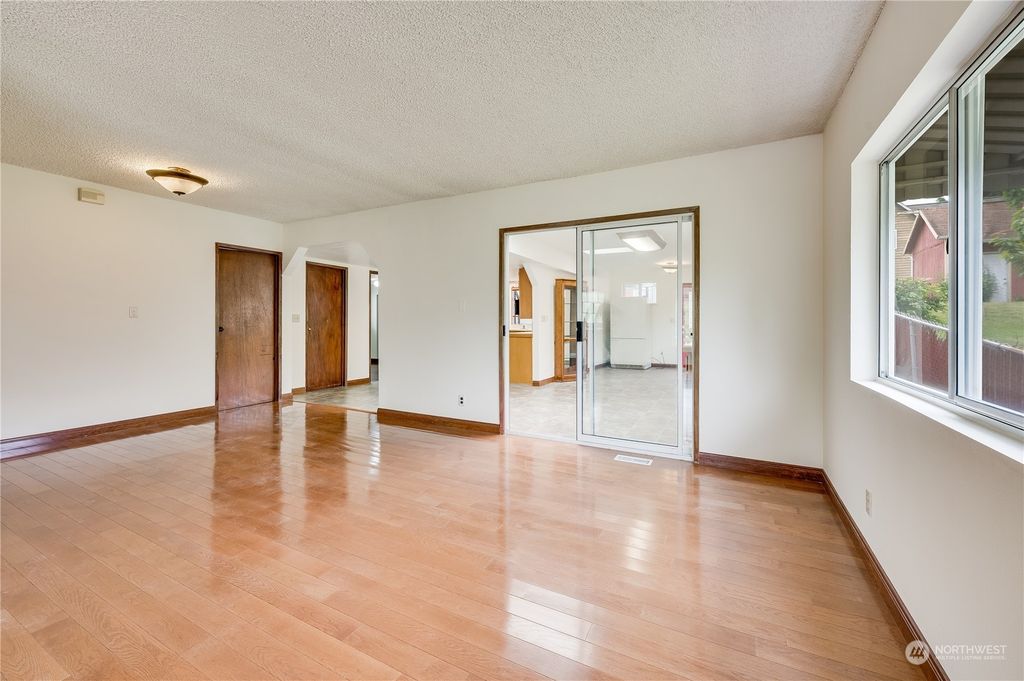 Photo of 8109 18th Avenue SW, Seattle, WA 98106 (MLS # 2075236)