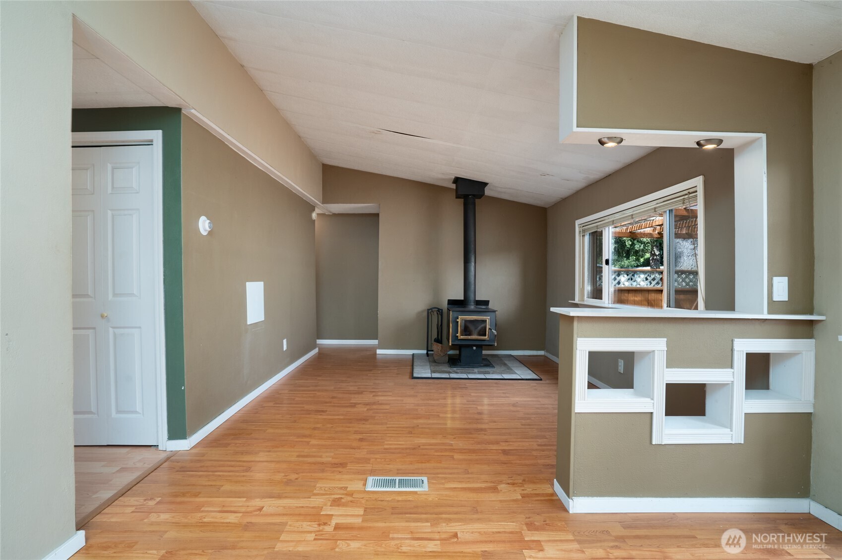 1014 W Smith Road 10