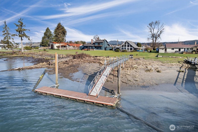 301 W Sunny Sands