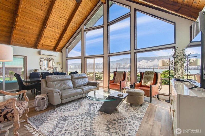 301 W Sunny Sands