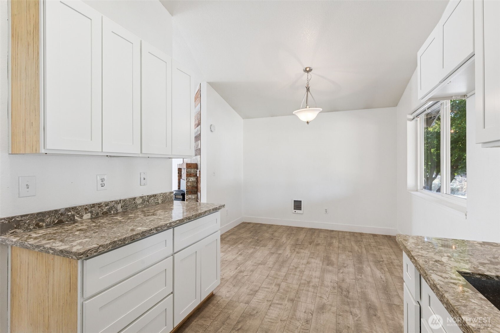 1203 160th Street Ct E