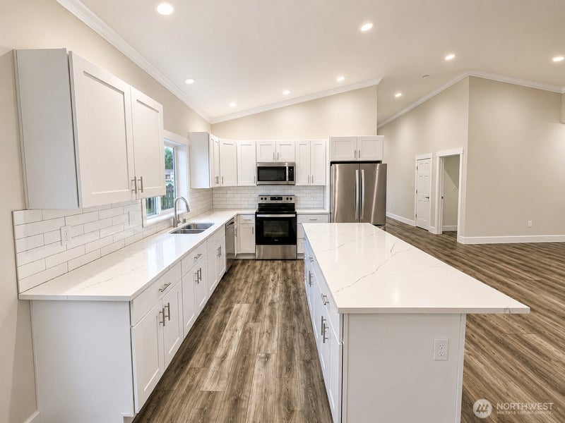 364 Sextans Avenue SW