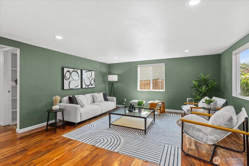 Photo of 10820 1st Avenue SW, Burien, WA 98146 (MLS # 2411452)