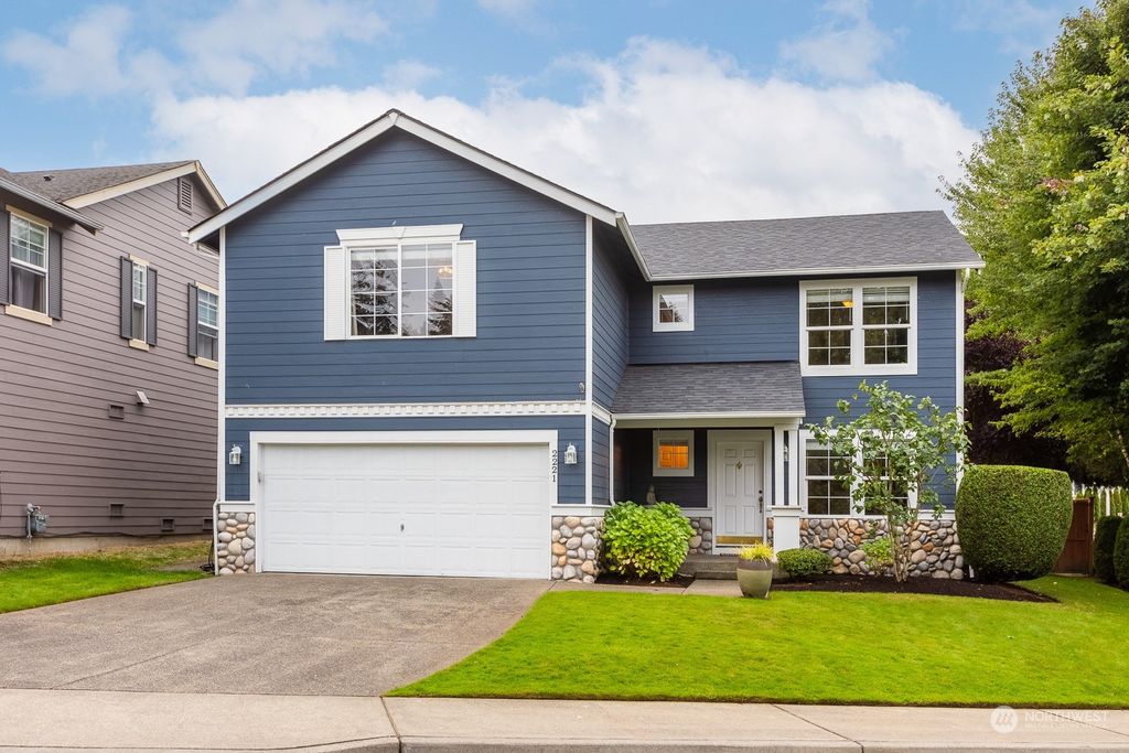 Photo of 2221 SE 2nd Pl, Renton, WA 98056 (MLS # 2290278)