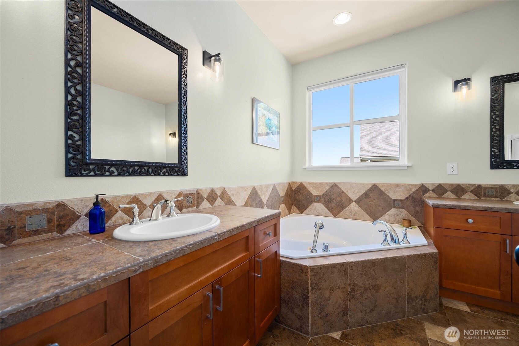 Bellingham, Washington 98229, United States, 3 Bedrooms Bedrooms, ,3 BathroomsBathrooms,Residential,Active,125897