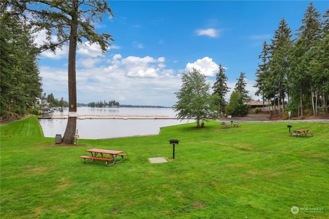 A home in Lake Tapps