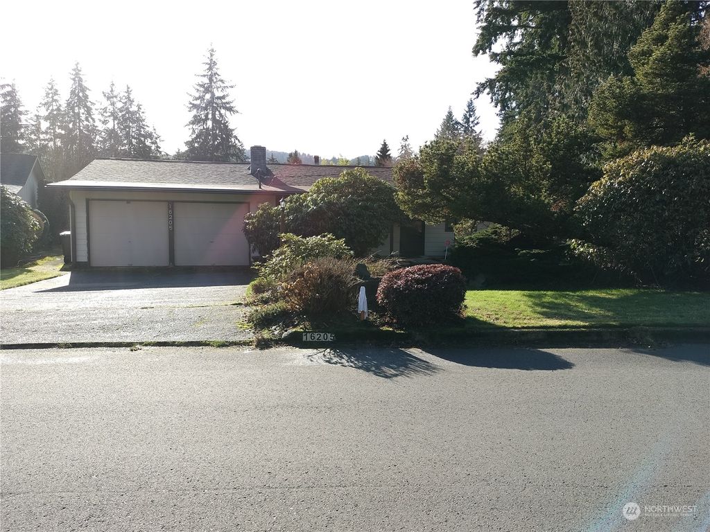 Photo of 16205 SE 29th Street, Bellevue, WA 98008 (MLS # 2043198)