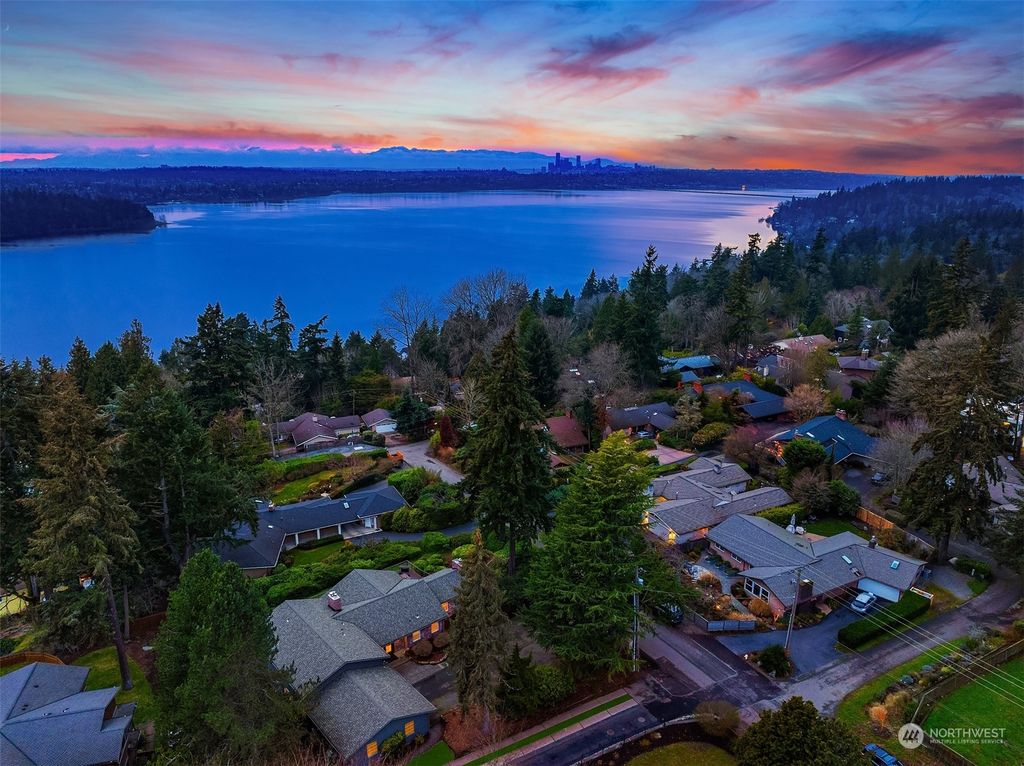 Photo of 8415 SE 47th Street, Mercer Island, WA 98040 (MLS # 2321631)