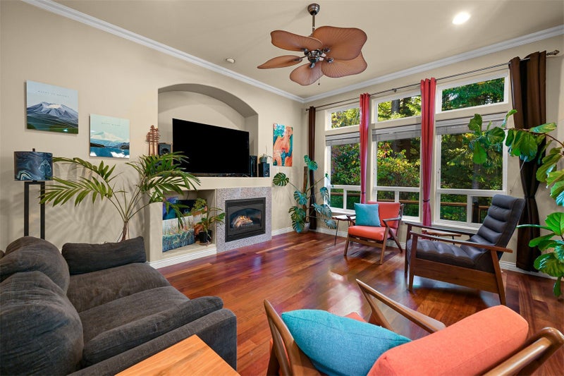 3516 Skylark Loop
