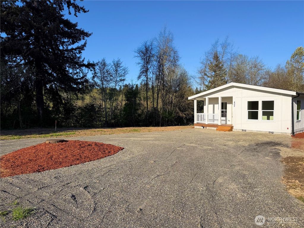 Photo of 402 A Street, Vader, WA 98593 (MLS # 2513505)
