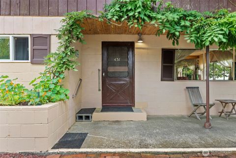 Photo of 431 B Street, South Bend, WA 98586 (MLS # 2421102)