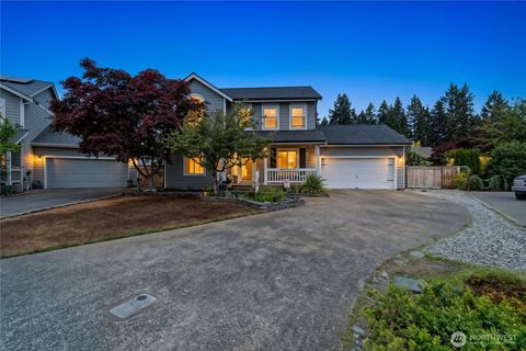 Photo of 16802 129th Avenue E, Puyallup, WA 98374 (MLS # 2518343)