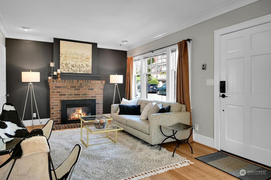 Photo of 5639 47th Avenue SW, Seattle, WA 98136 (MLS # 2217224)