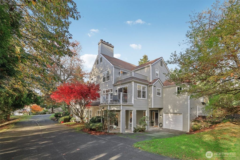 Photo of 4266 221st Court SE #1090, Issaquah, WA 98029 (MLS # 2356329)