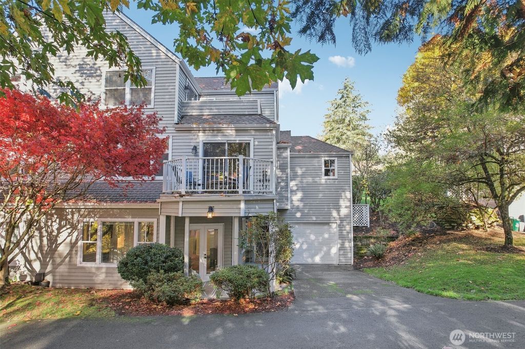 Photo of 4266 221st Court SE #1090, Issaquah, WA 98029 (MLS # 2356329)