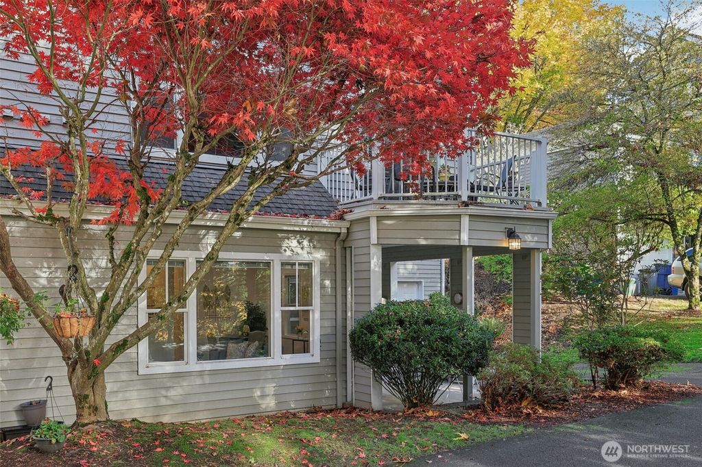 Photo of 4266 221st Court SE #1090, Issaquah, WA 98029 (MLS # 2356329)