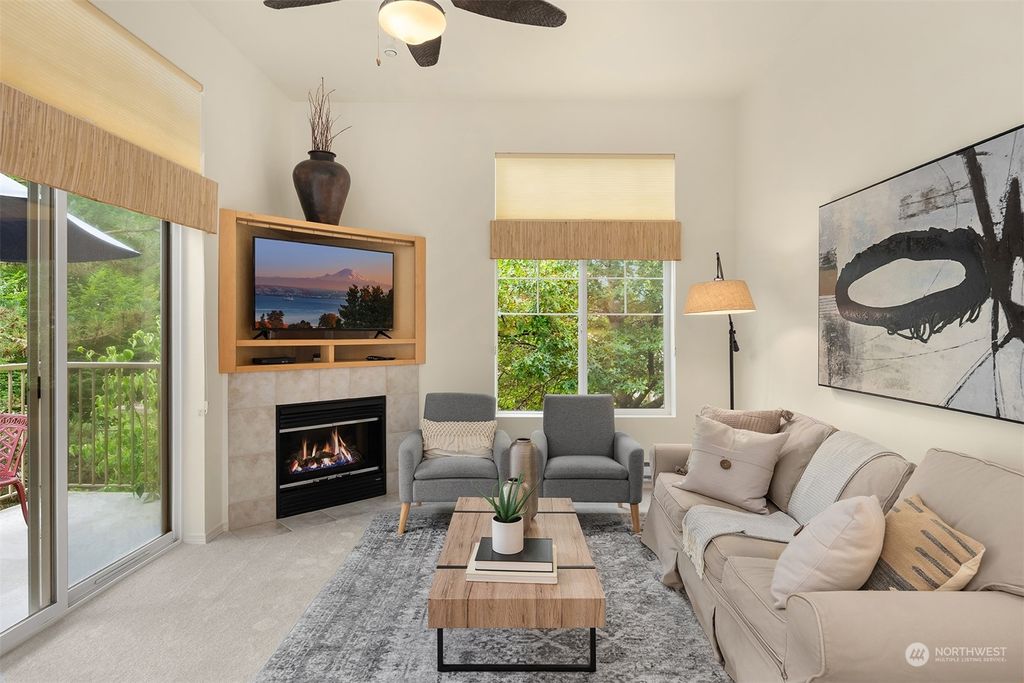 Photo of 15325 SE 155th Place #R2, Renton, WA 98058 (MLS # 2273089)
