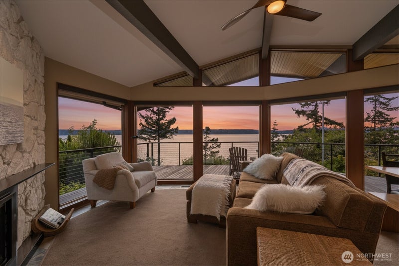 838 Sundown Lane