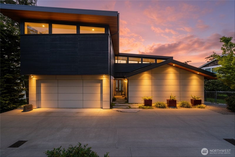 838 Sundown Lane
