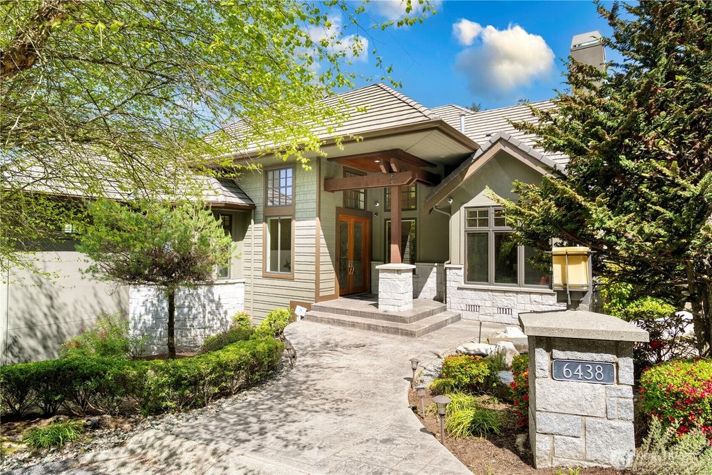 Photo of 6438 170 Place SE, Bellevue, WA 98006 (MLS # 2376668)