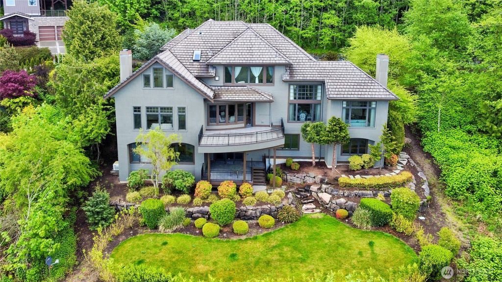 Photo of 6438 170 Place SE, Bellevue, WA 98006 (MLS # 2376668)