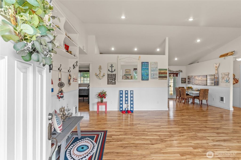 Photo of 108 Old Hill Road, Aberdeen, WA 98520 (MLS # 2496991)