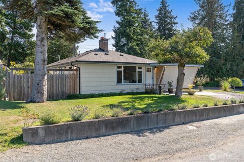 Photo of 7530 Olympus Drive W, University Place, WA 98466 (MLS # 2441040)