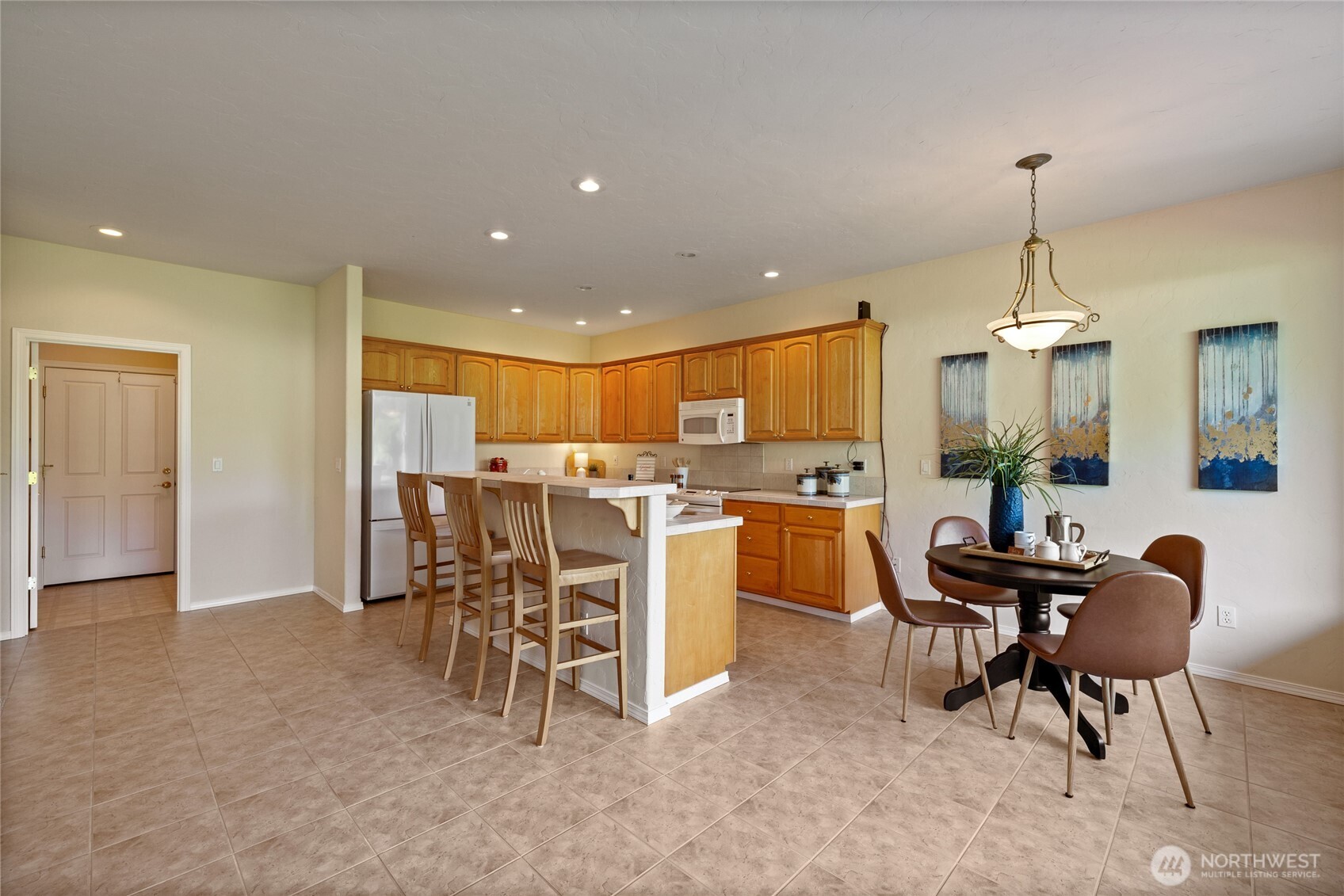 4120 Stonehaven Lane SE