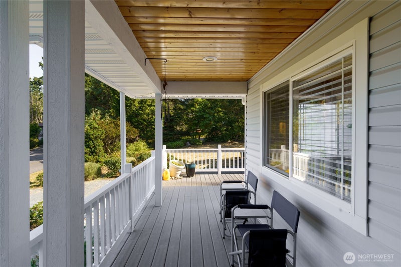 744 Shelter Bay Dr
