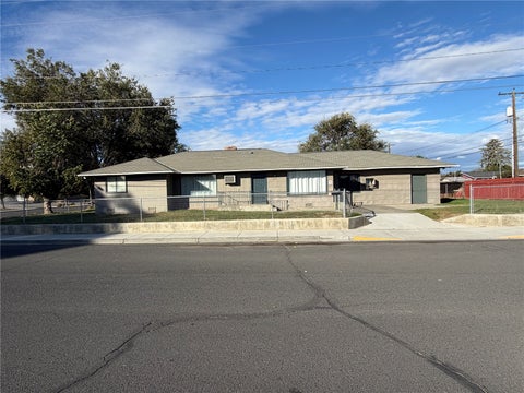 Photo of 915 SE 4TH AVE AVE, Quincy, WA 98848 (MLS # 2568188)
