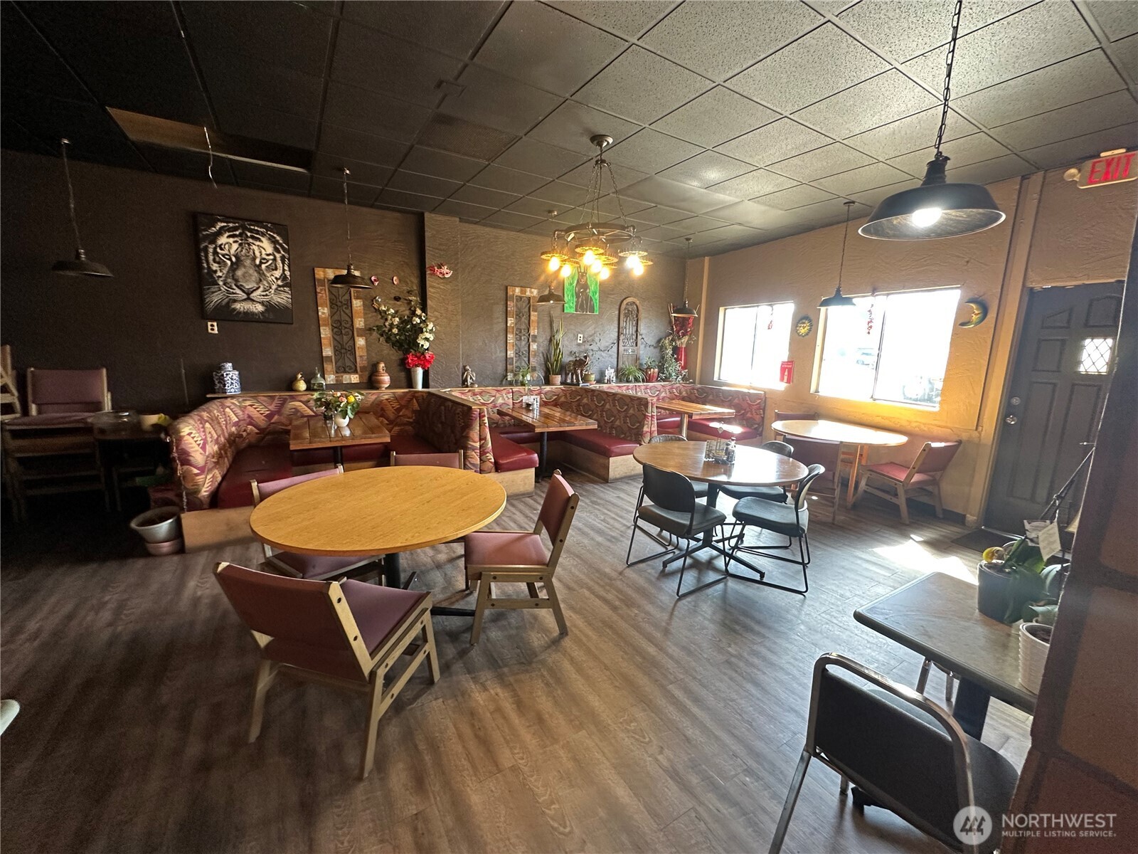 200 W Simpson Avenue