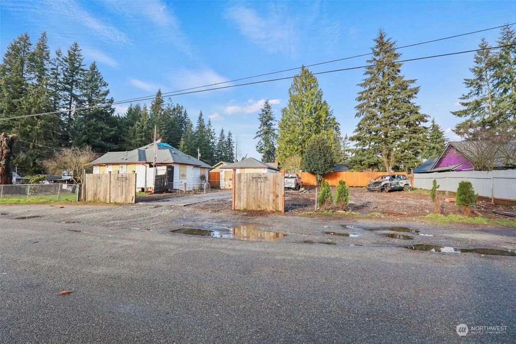 Photo of 6917 Morgan Road, Everett, WA 98203 (MLS # 2317281)