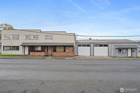 Photo of 733 NW State Street, Chehalis, WA 98532 (MLS # 2469544)